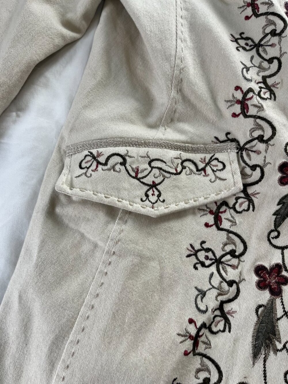 Paparazzi Beige Floral Embroidered Boho Button Down Long Jacket | Size L - Picture 4 of 13
